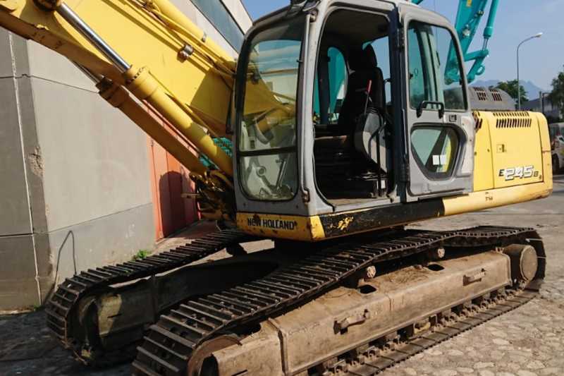 OmecoHub - Immagine NEW HOLLAND E245B