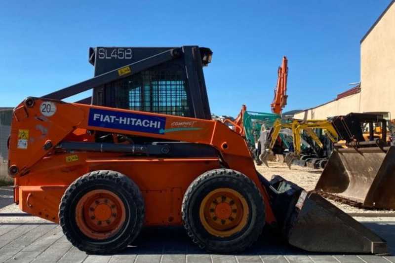 OmecoHub - Immagine FIAT HITACHI SL45BH