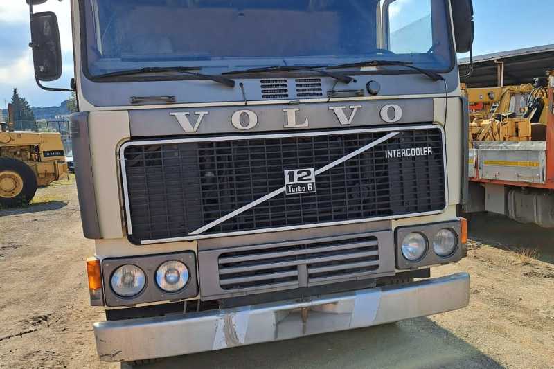 OmecoHub - Immagine VOLVO F1220