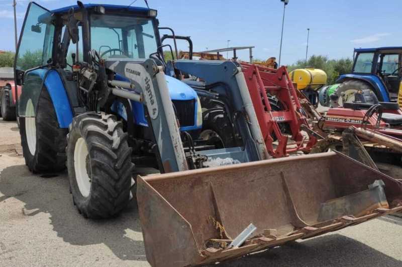 OmecoHub - Immagine NEW HOLLAND TL100