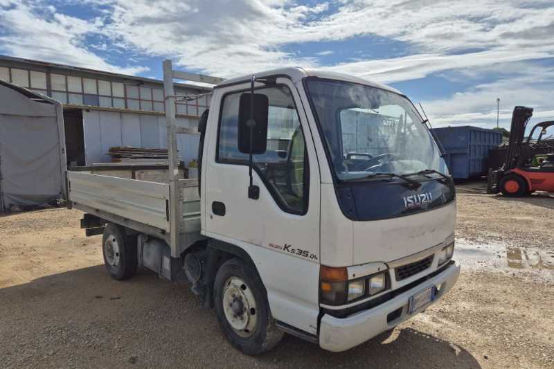 OmecoHub - Immagine ISUZU K35