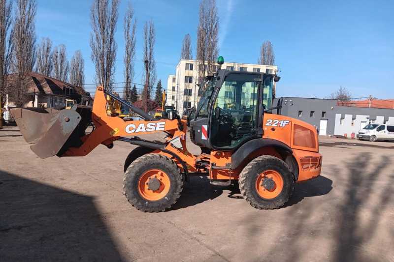 OmecoHub - Immagine CASE 221F