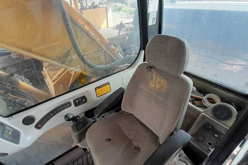 OmecoHub - Immagine JCB JS330