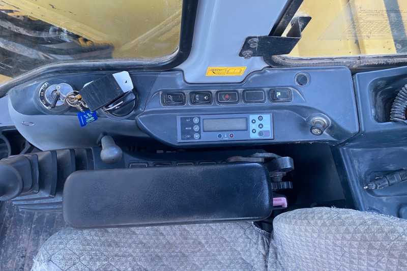 OmecoHub - Immagine NEW HOLLAND E135BSR-2